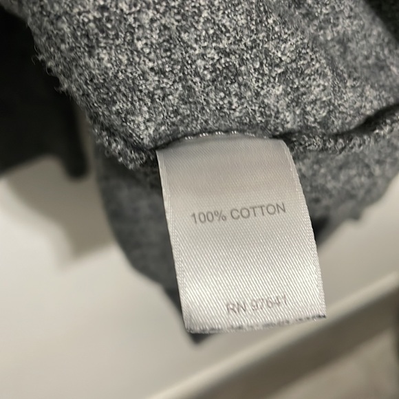 Pure J. Jill.‎ 3/4 sleeve top, small petite, gray, two front pockets - Picture 4 of 4